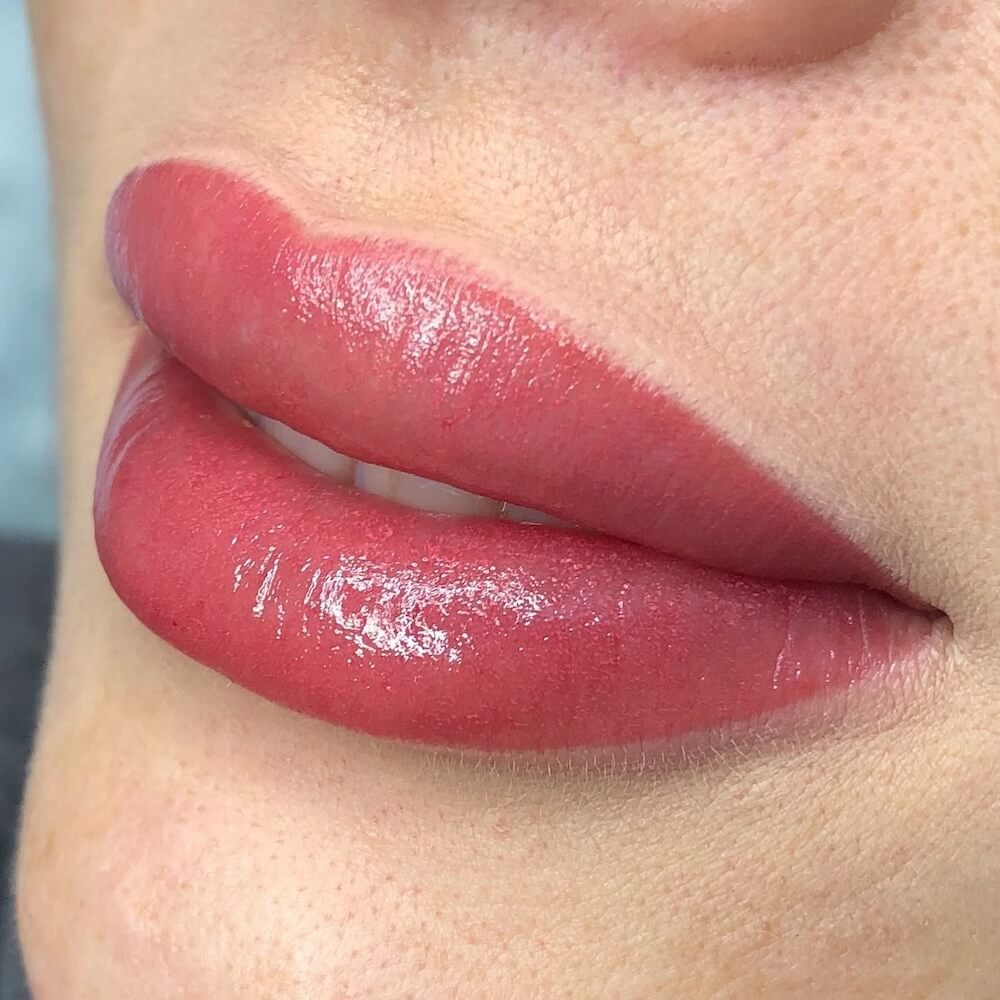 Makijaż permanentny ust