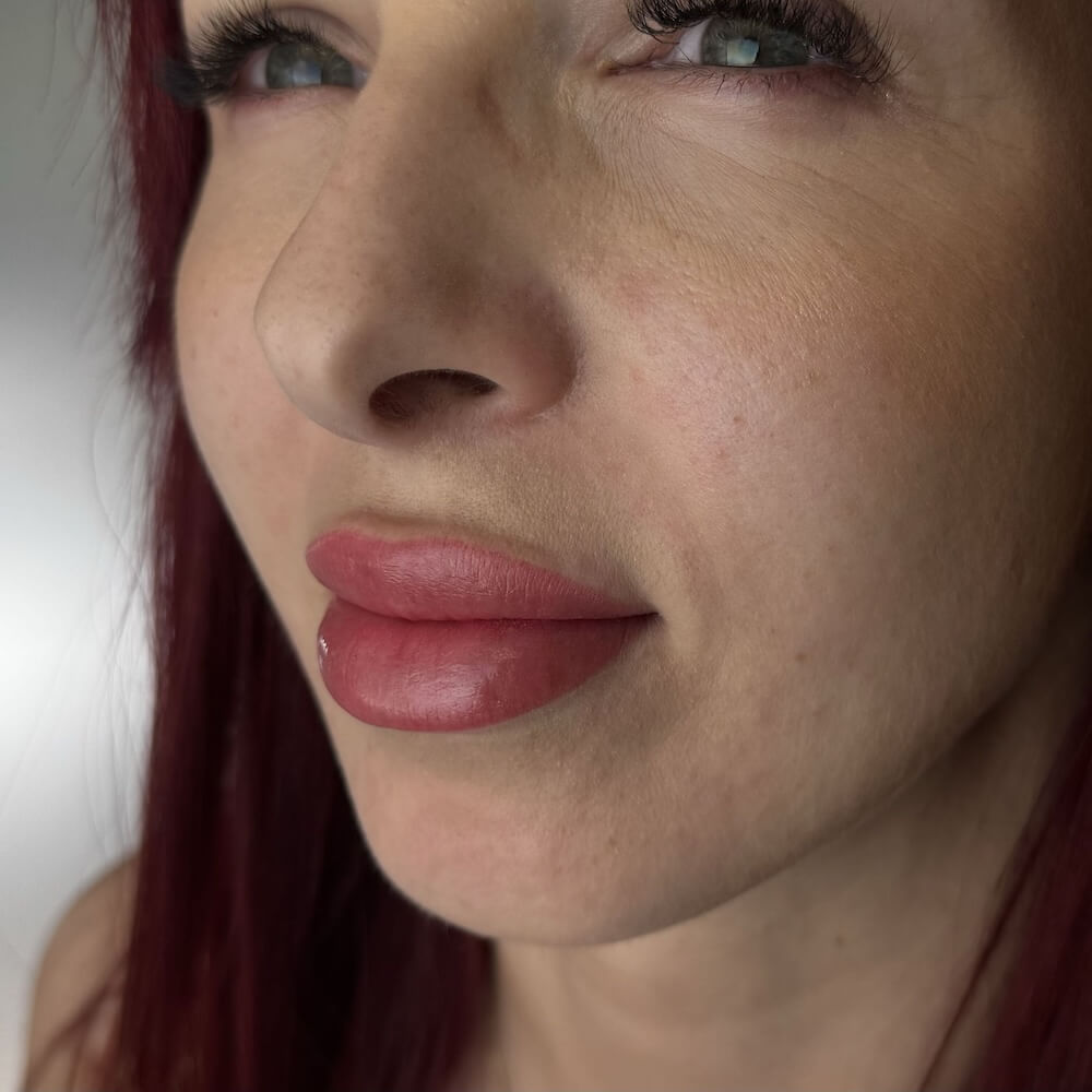 Makijaż permanentny ust
